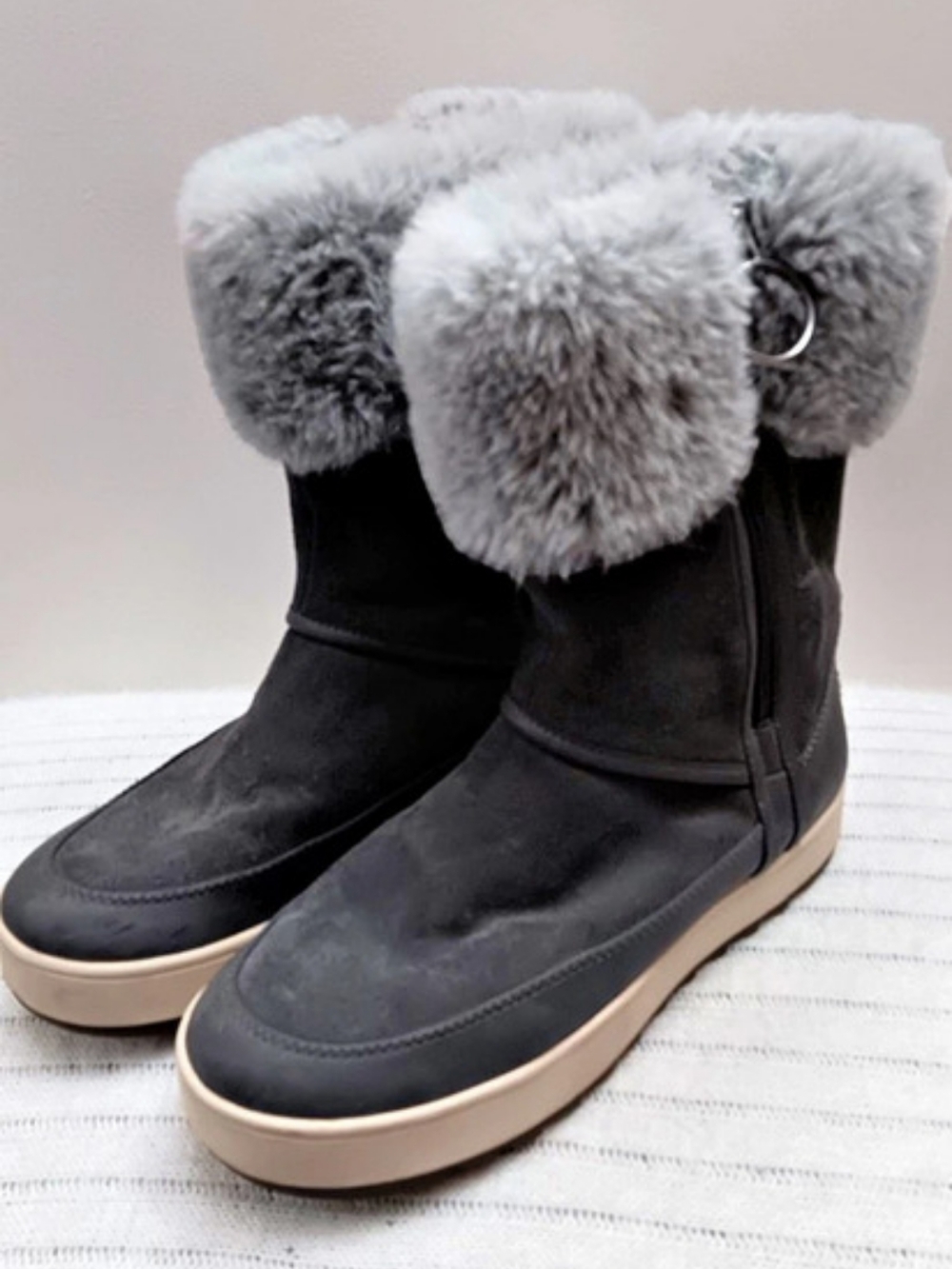 Koolaburra by UGG Tynlee Black Winter Boots US 6